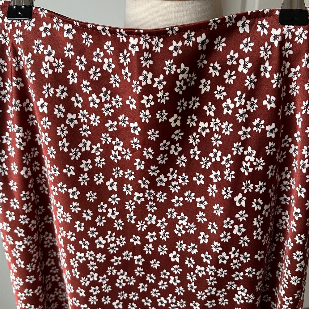 EUC Abercrombie & Fitch Floral Midi Skirt - Picture 2 of 4